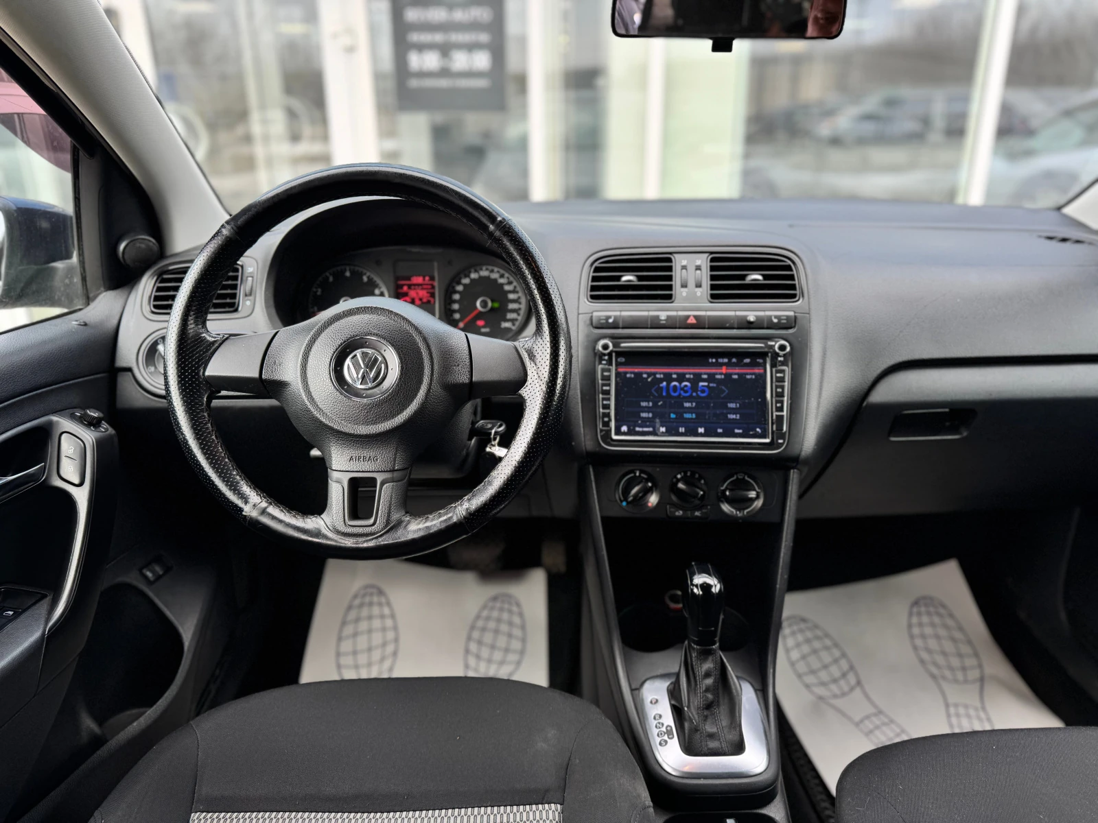 Volkswagen Polo, 2013г, передний привод, автомат
