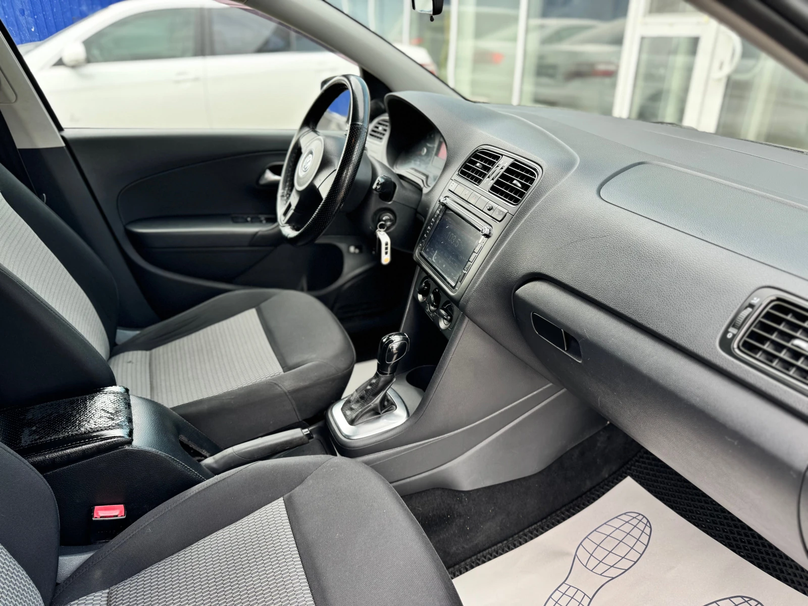 Volkswagen Polo, 2013г, передний привод, автомат