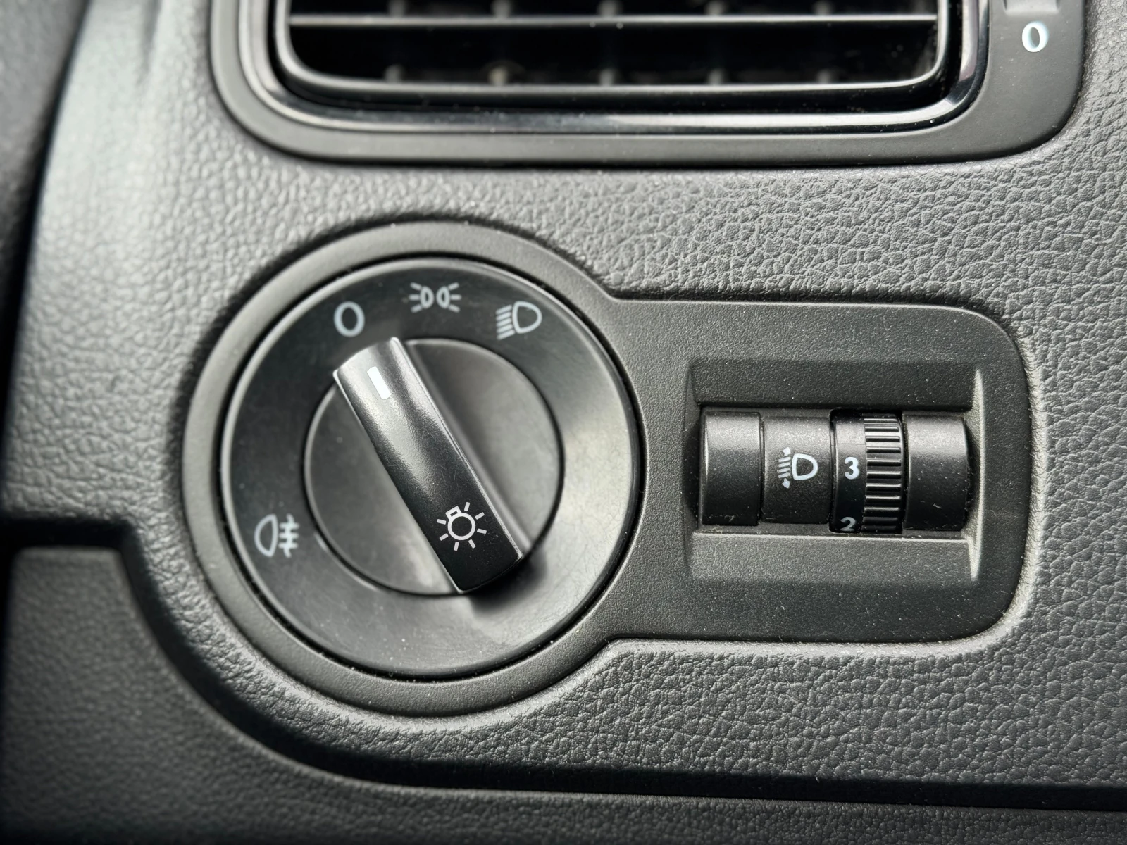 Volkswagen Polo, 2013г, передний привод, автомат