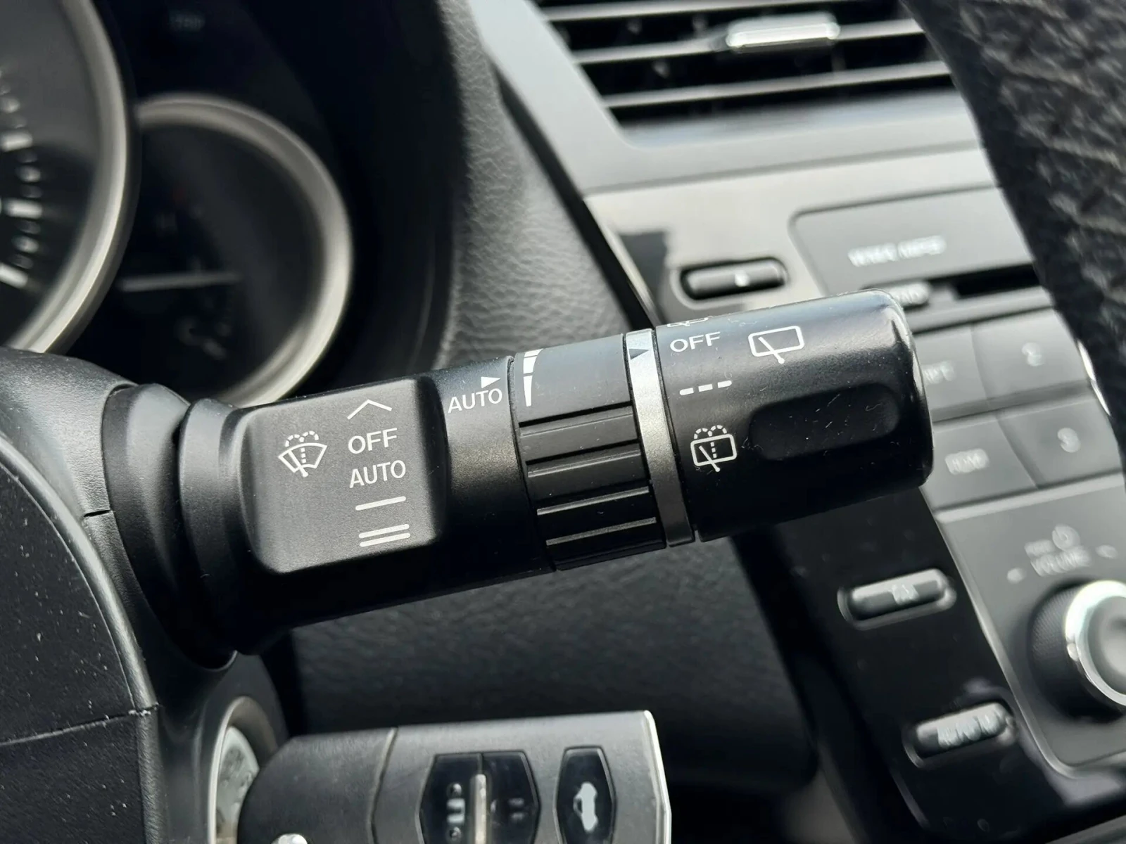 Mazda 6, 2011г, передний привод, автомат