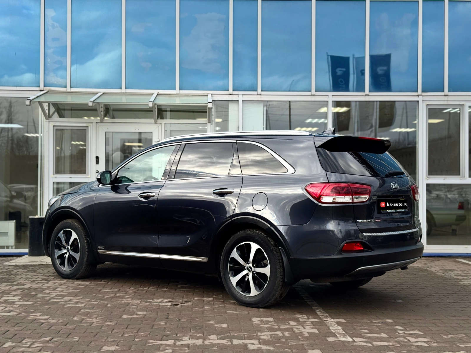 Kia Sorento, 2016г, полный привод, автомат