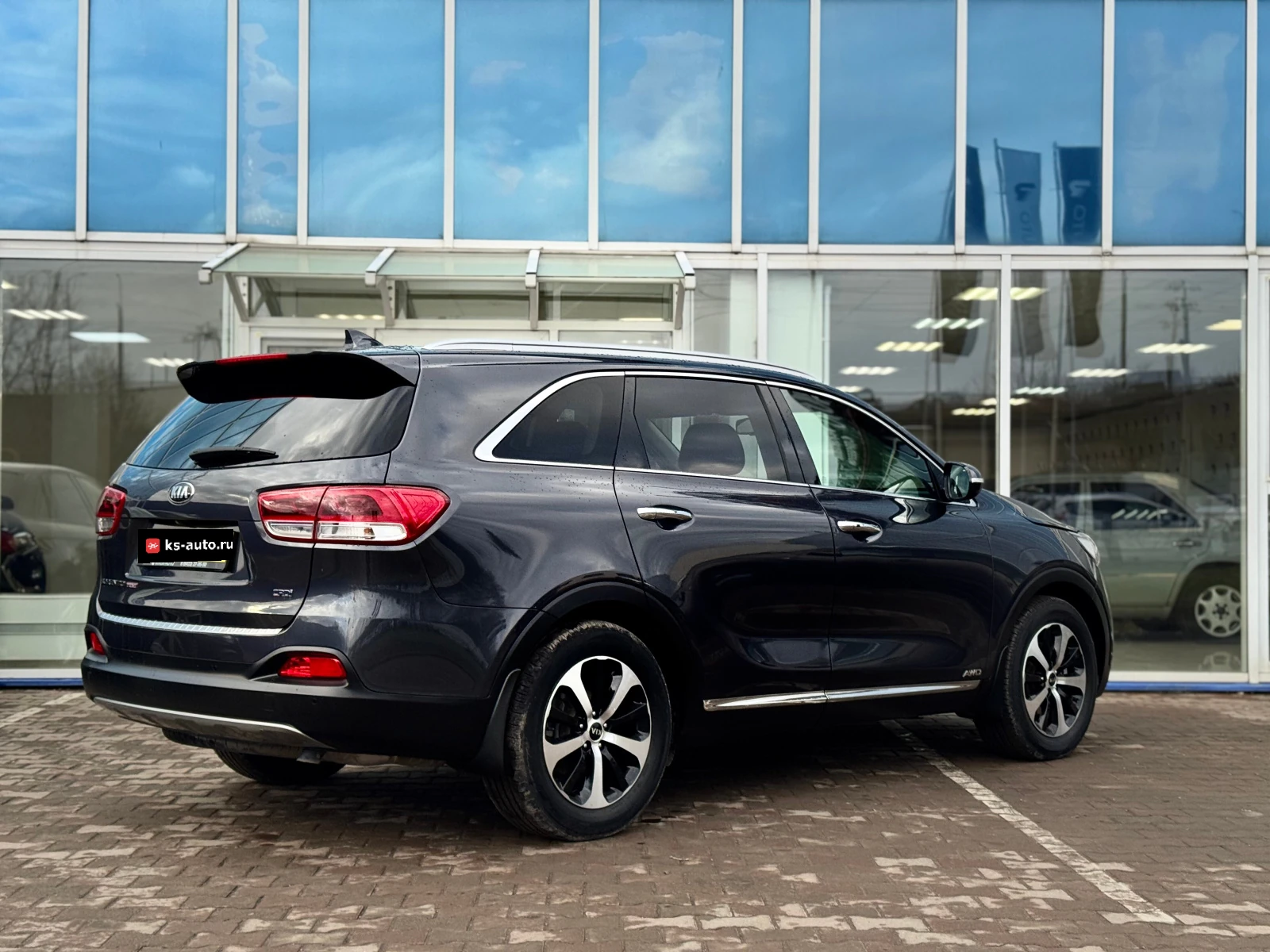 Kia Sorento, 2016г, полный привод, автомат