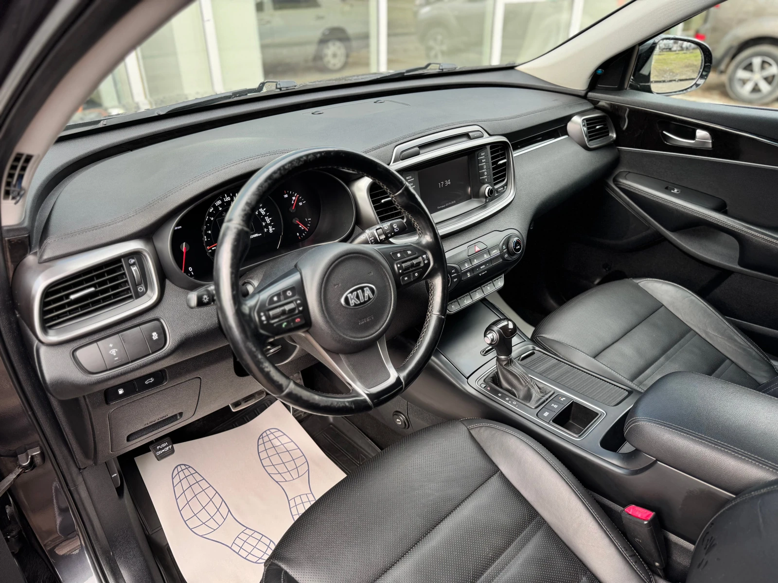 Kia Sorento, 2016г, полный привод, автомат