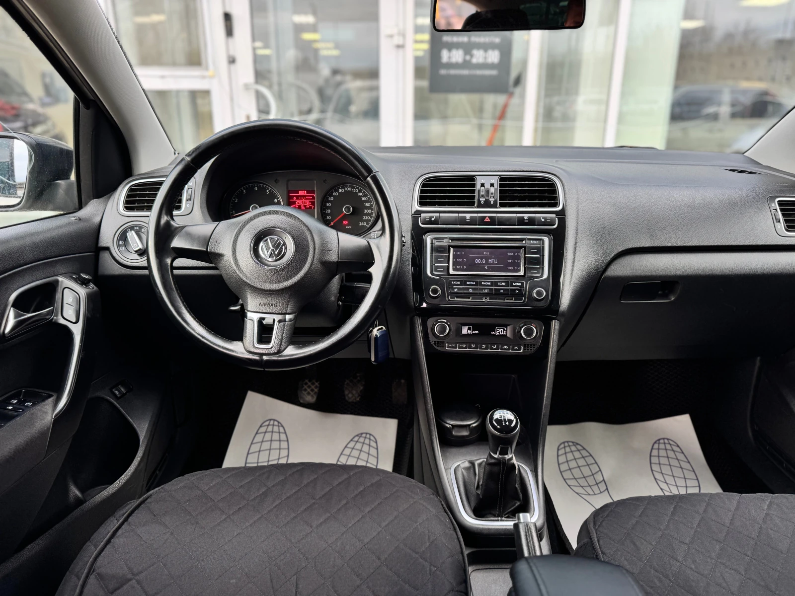 Volkswagen Polo, 2014г, передний привод, механика