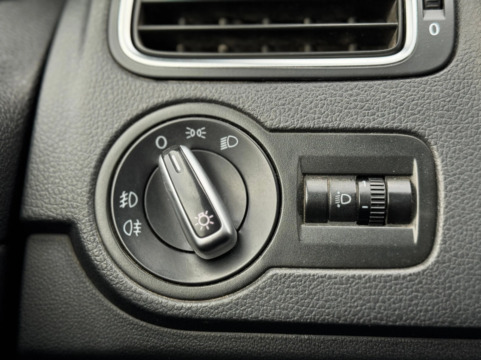 Volkswagen Polo, 2014г, передний привод, механика