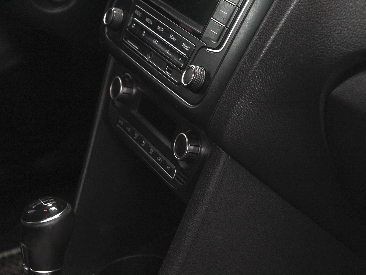 Volkswagen Polo, 2013г, передний привод, механика