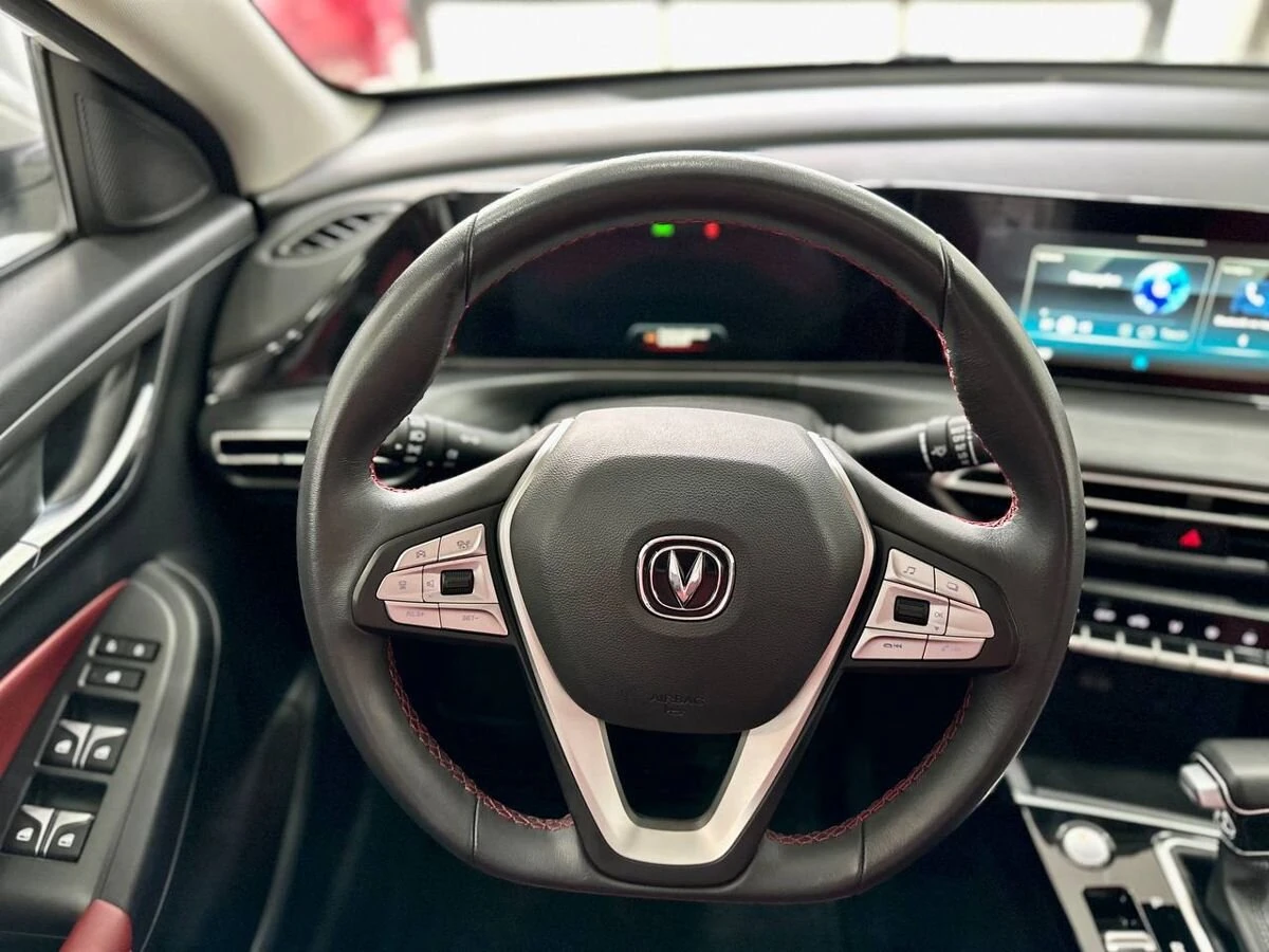 Changan Eado Plus, 2023г, передний привод, робот