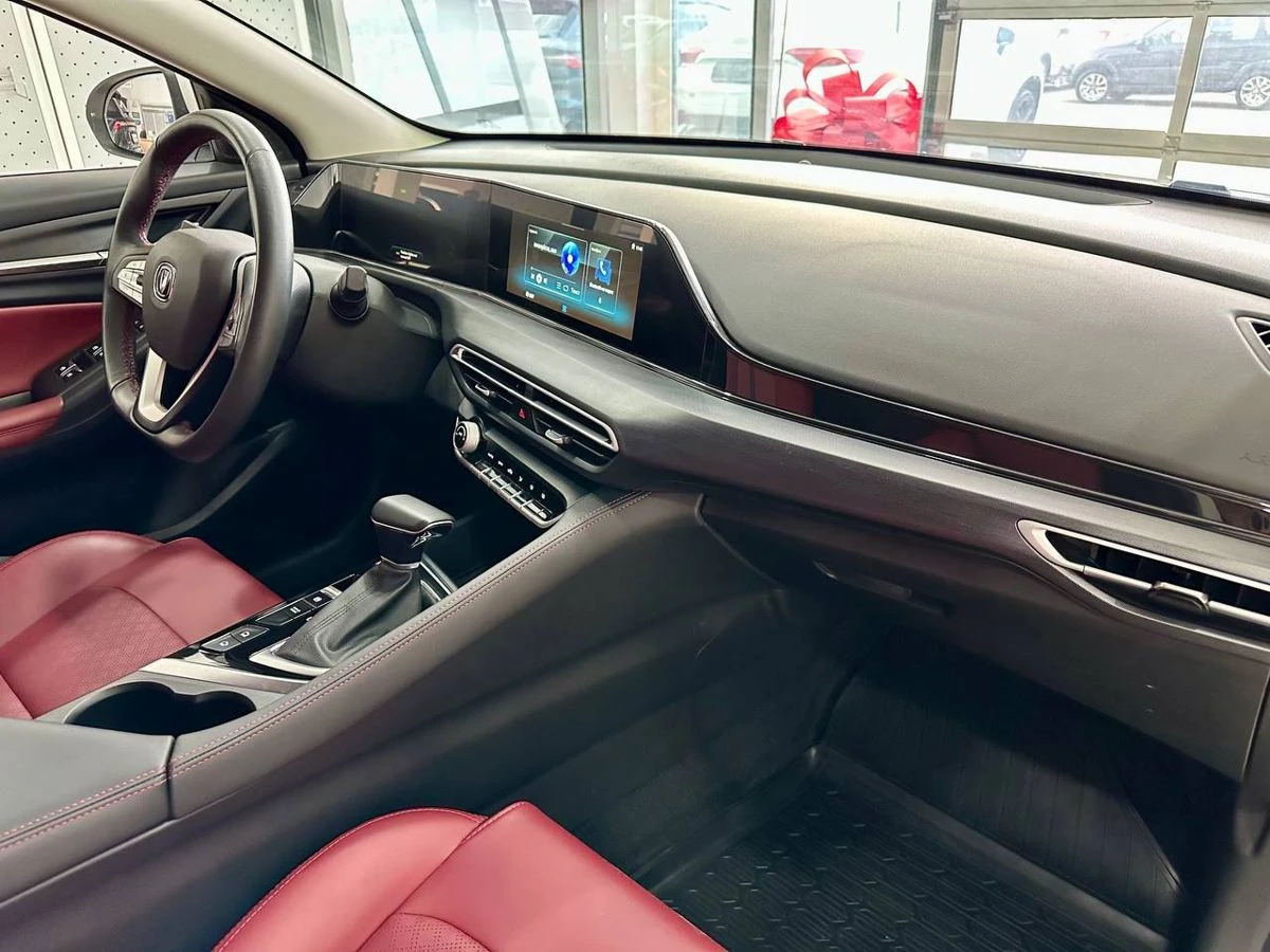 Changan Eado Plus, 2023г, передний привод, робот