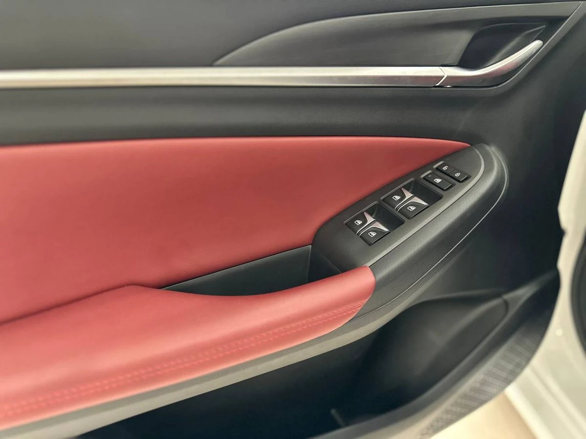 Changan Eado Plus, 2023г, передний привод, робот