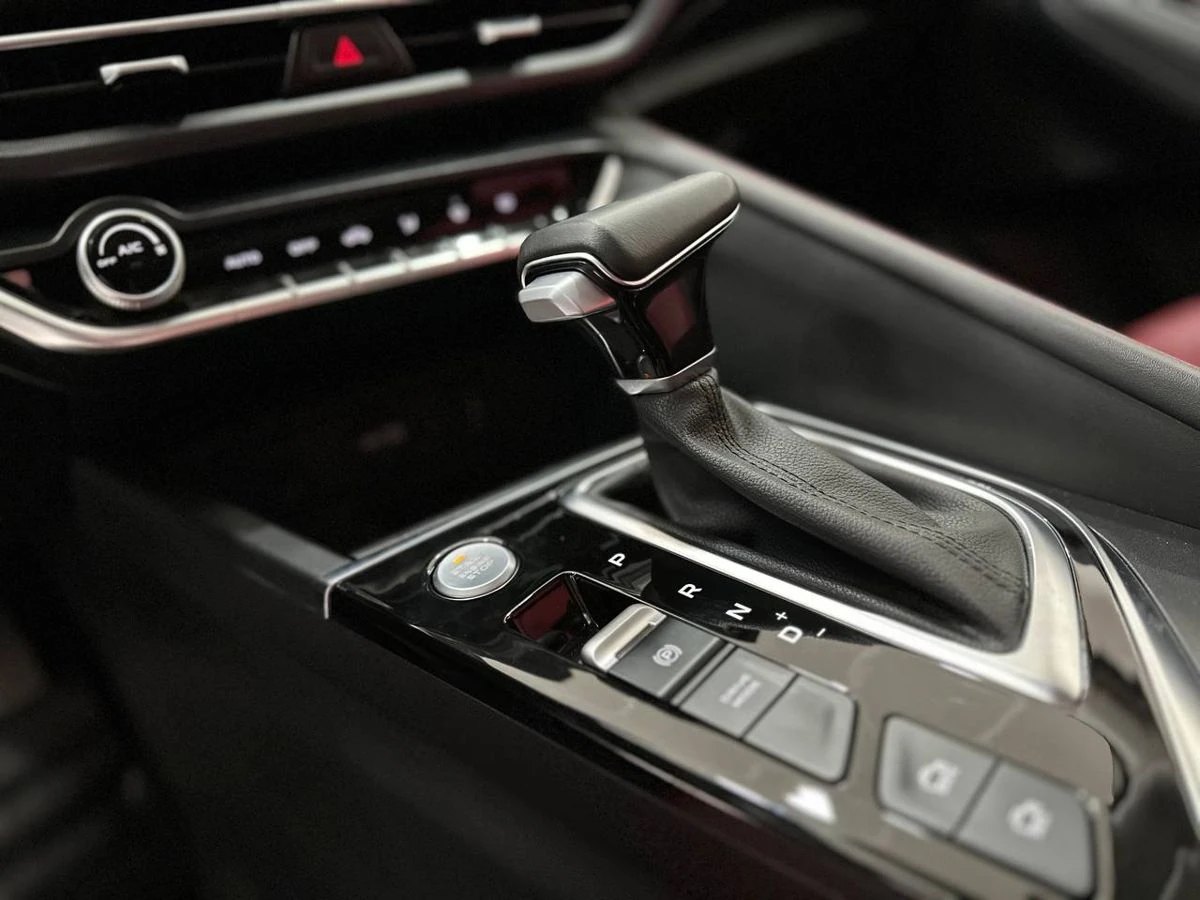 Changan Eado Plus, 2023г, передний привод, робот