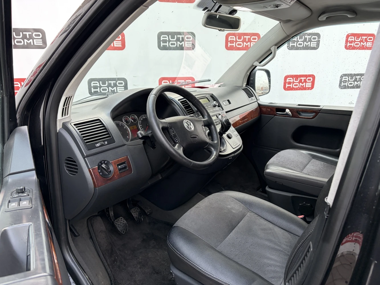 Volkswagen Multivan, 2007г, передний привод, механика