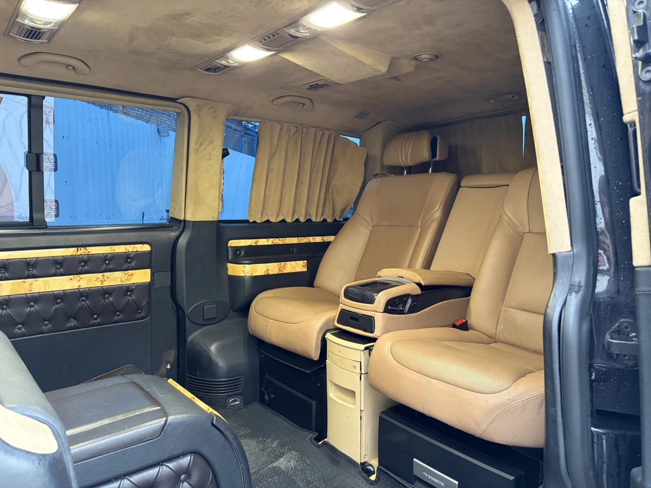 Volkswagen Multivan, 2007г, передний привод, механика