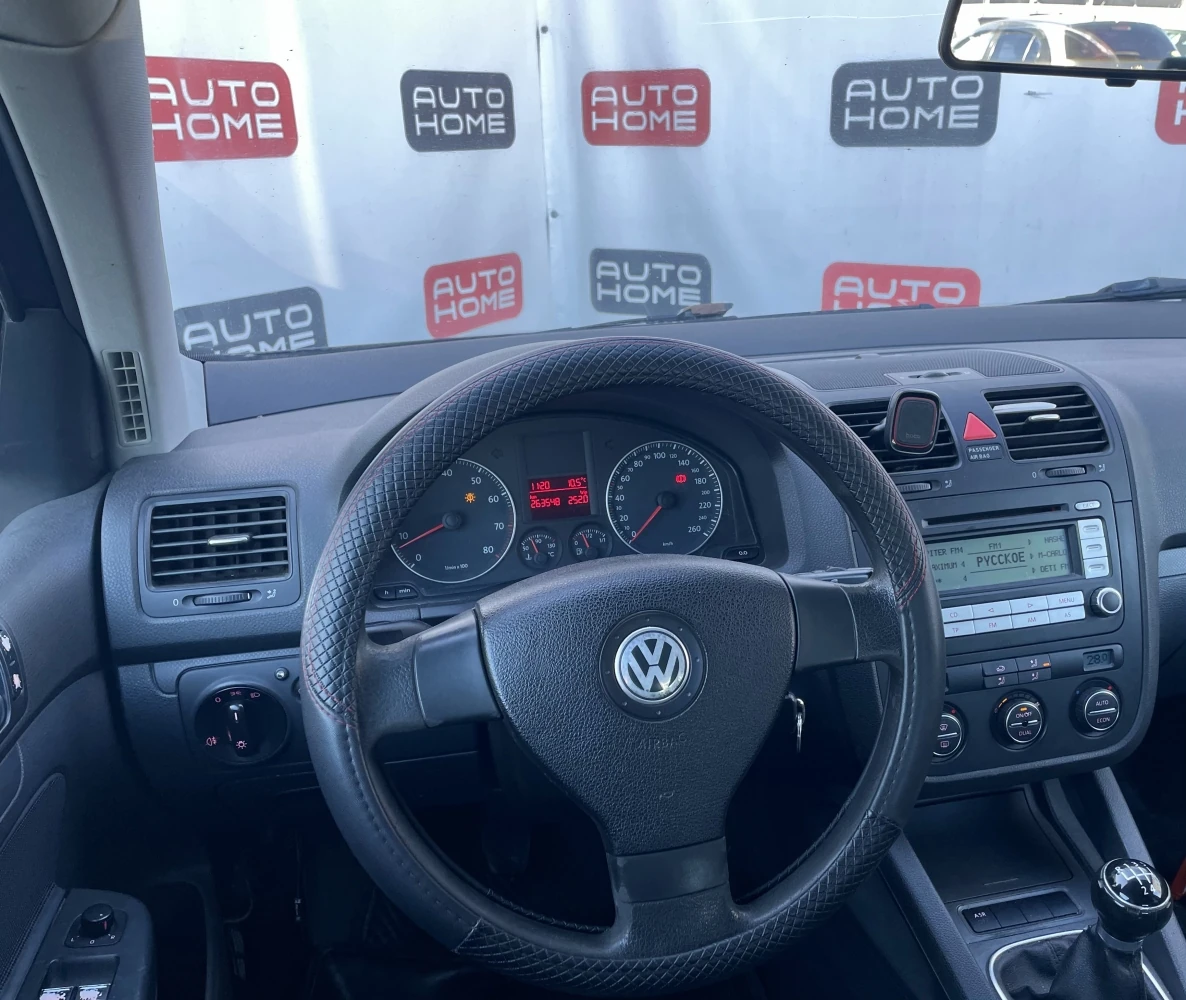 Volkswagen Golf, 2006г, передний привод, механика