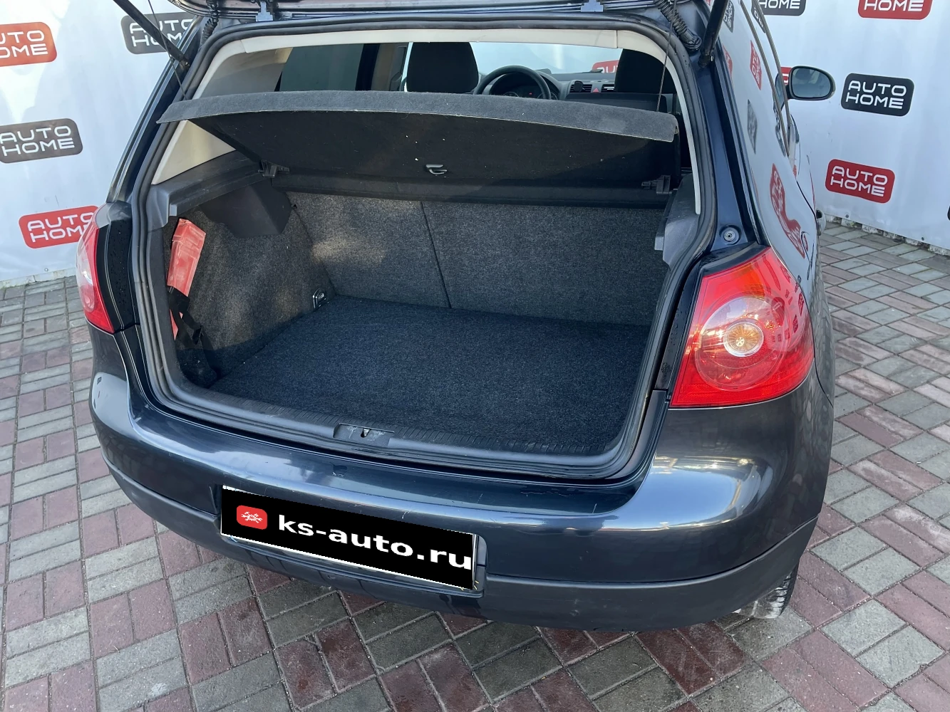 Volkswagen Golf, 2006г, передний привод, механика