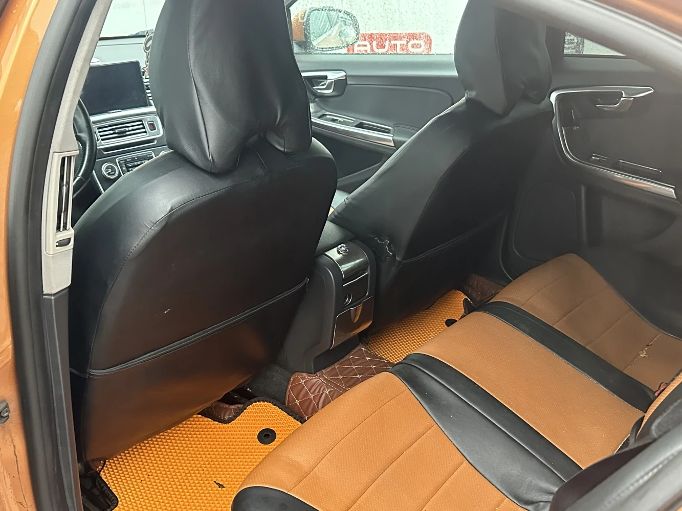 Volvo S60, 2011г, передний привод, автомат