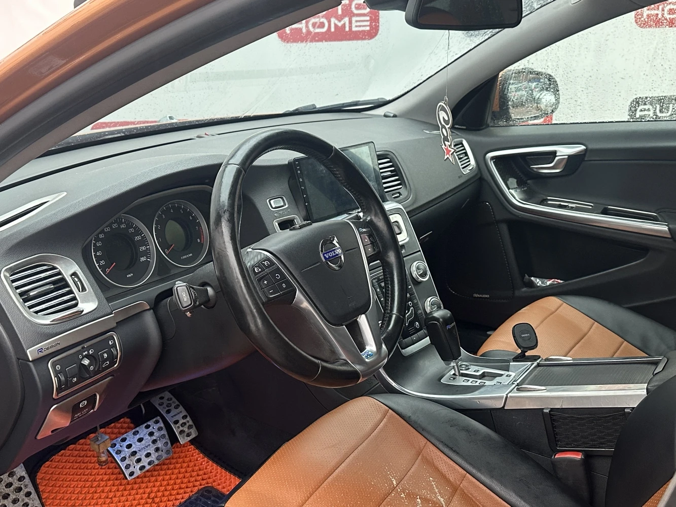 Volvo S60, 2011г, передний привод, автомат