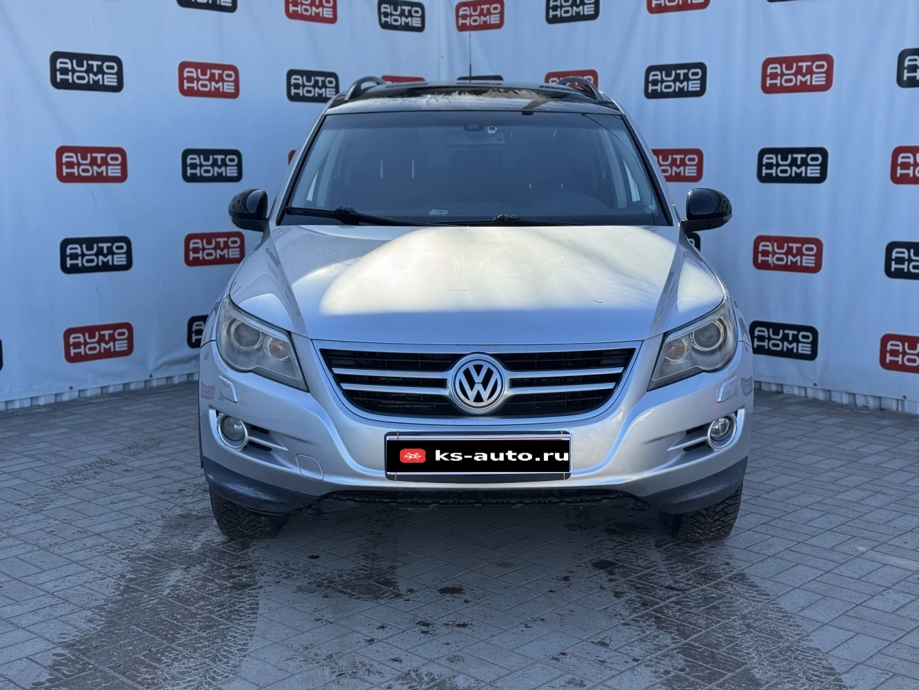 Volkswagen Tiguan, 2009г, передний привод, автомат