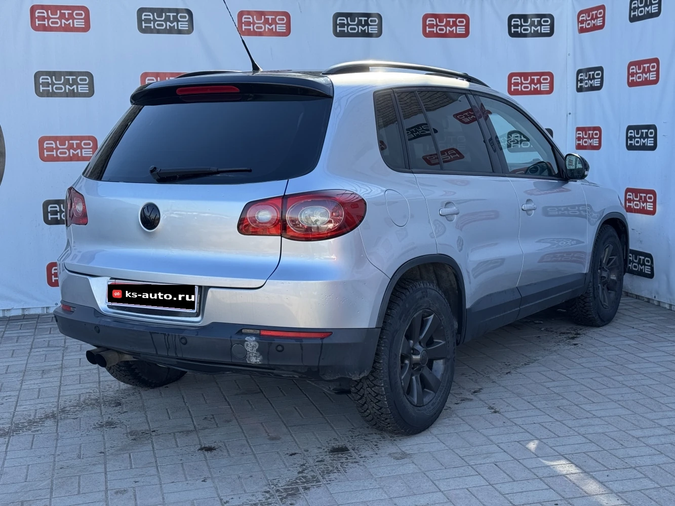 Volkswagen Tiguan, 2009г, передний привод, автомат