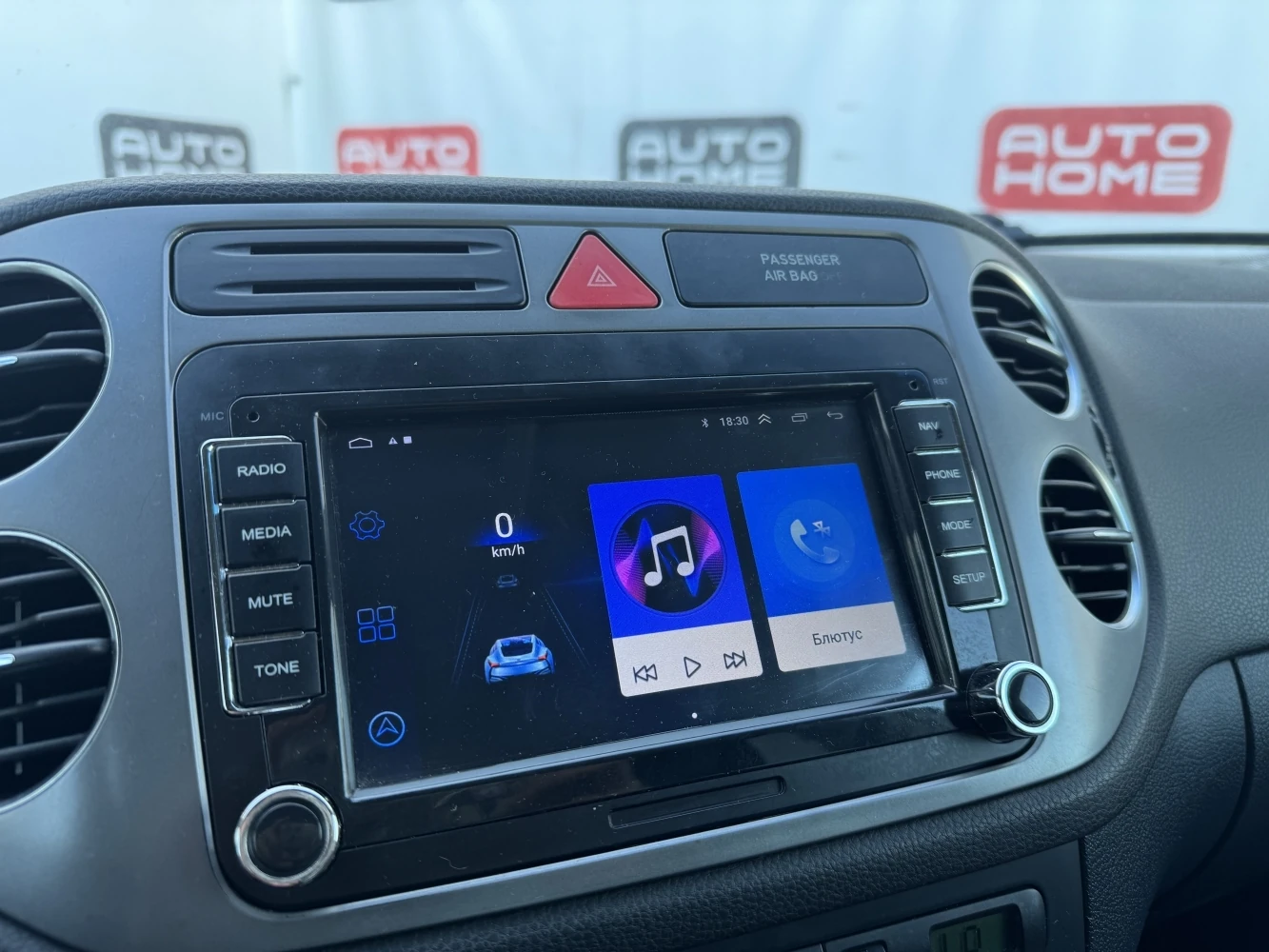 Volkswagen Tiguan, 2009г, передний привод, автомат