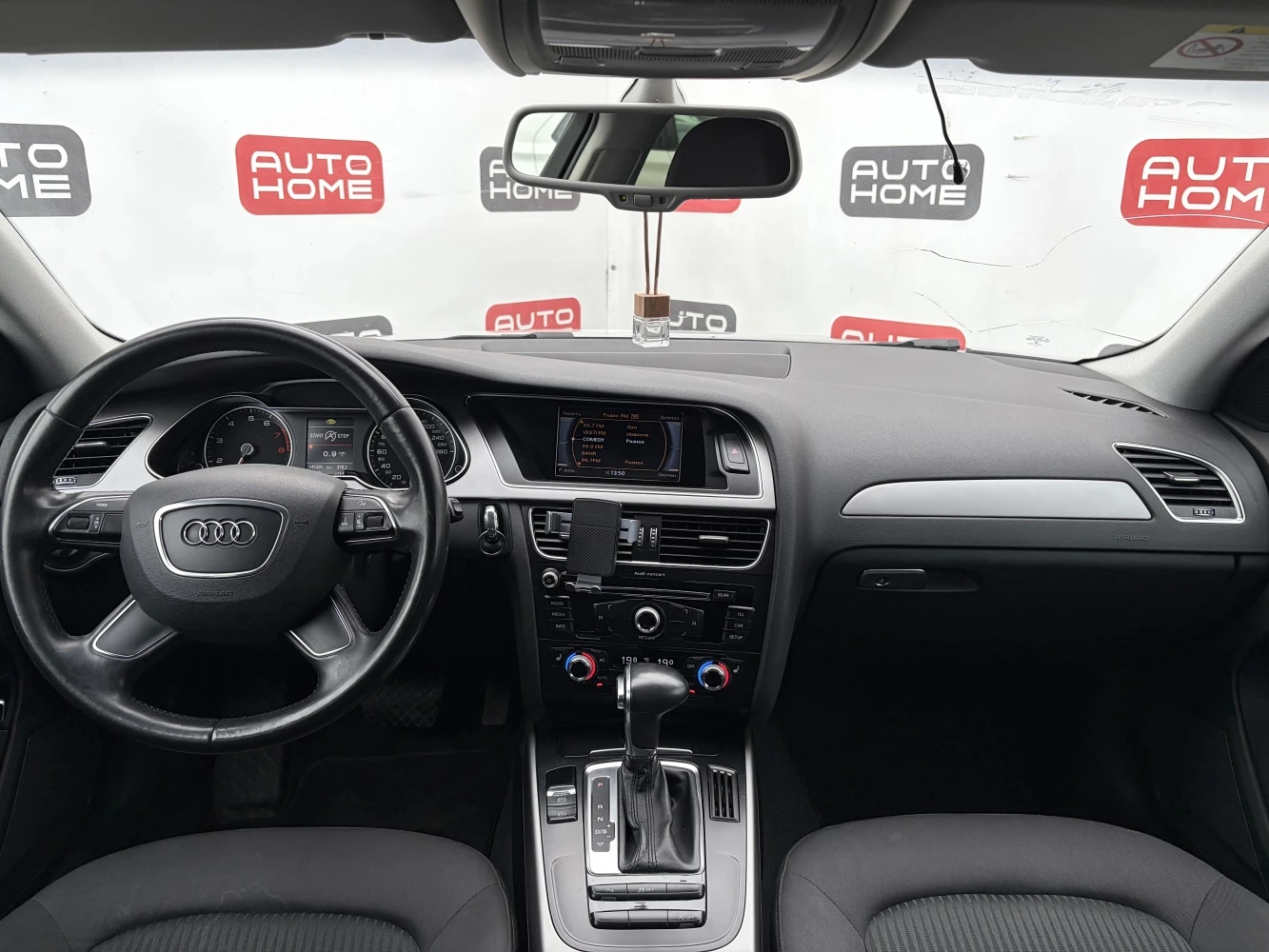 Audi A4, 2012г, передний привод, вариатор