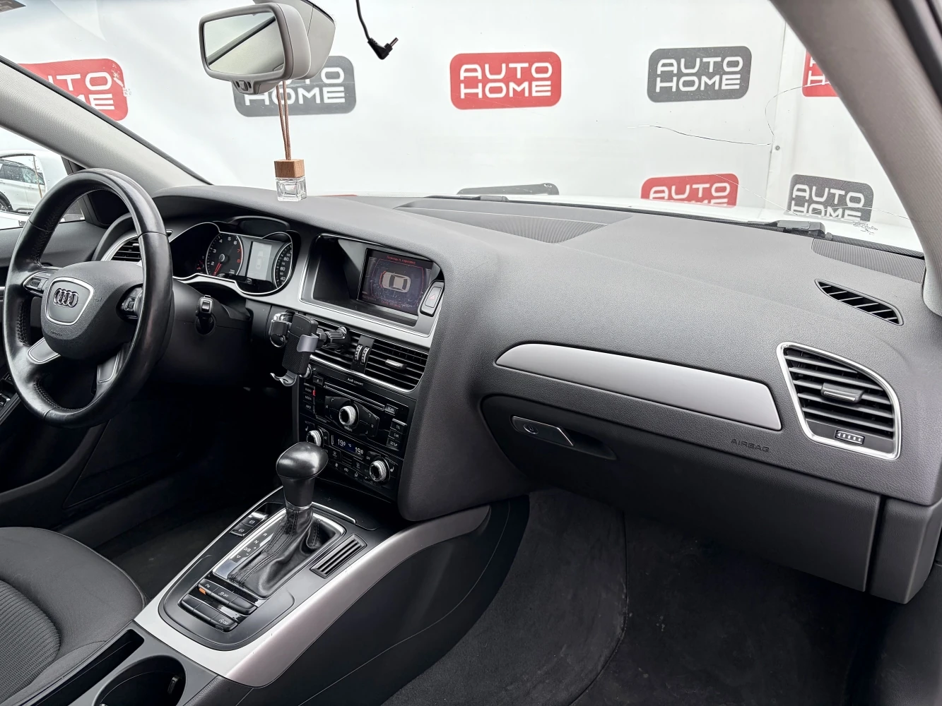 Audi A4, 2012г, передний привод, вариатор