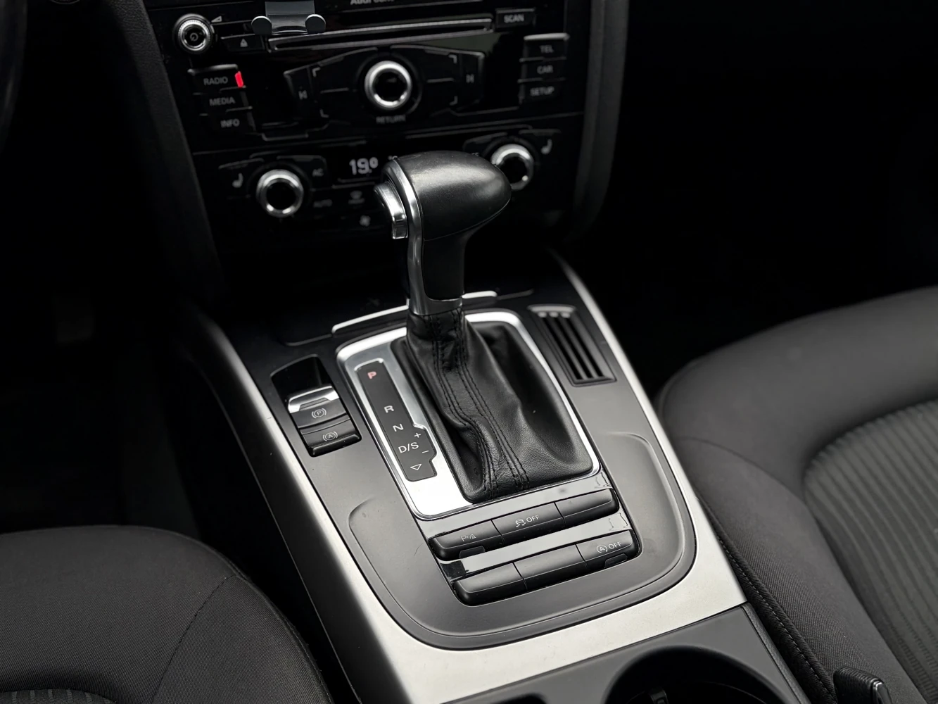 Audi A4, 2012г, передний привод, вариатор