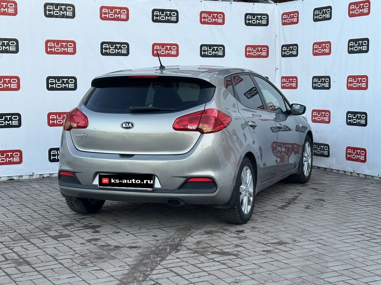 Kia Ceed, 2012г, передний привод, автомат