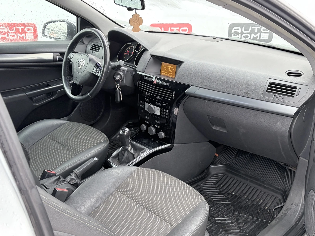 Opel Astra, 2007г, передний привод, механика