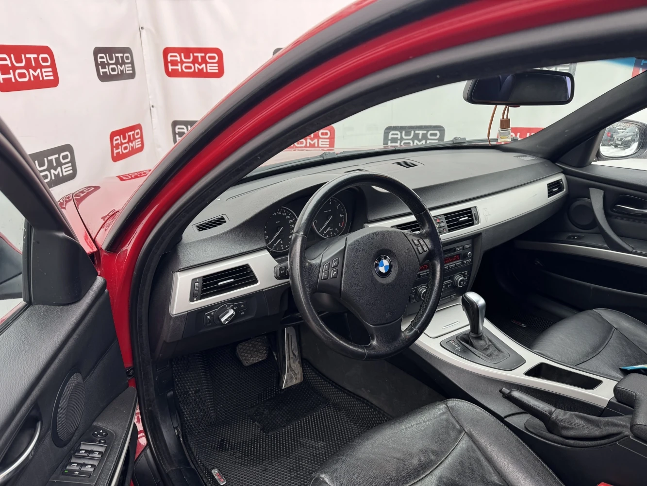 BMW 3 серии, 2009г, передний привод, автомат