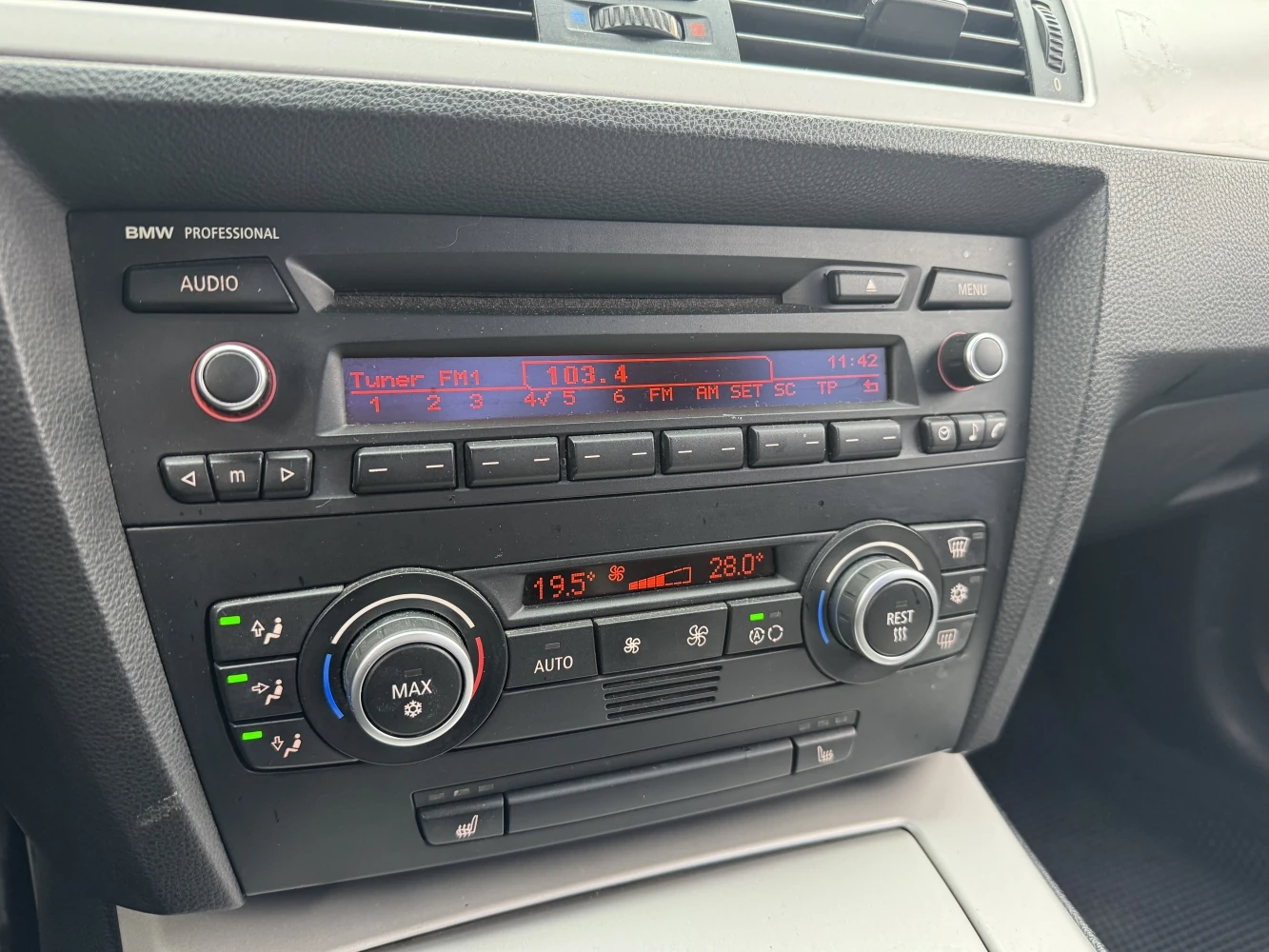 BMW 3 серии, 2009г, передний привод, автомат