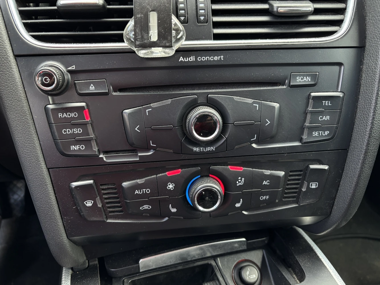 Audi A4, 2008г, передний привод, вариатор