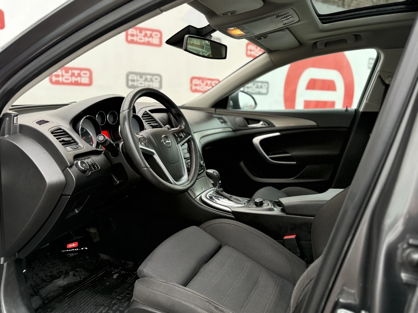 Opel Insignia, 2009г, передний привод, автомат