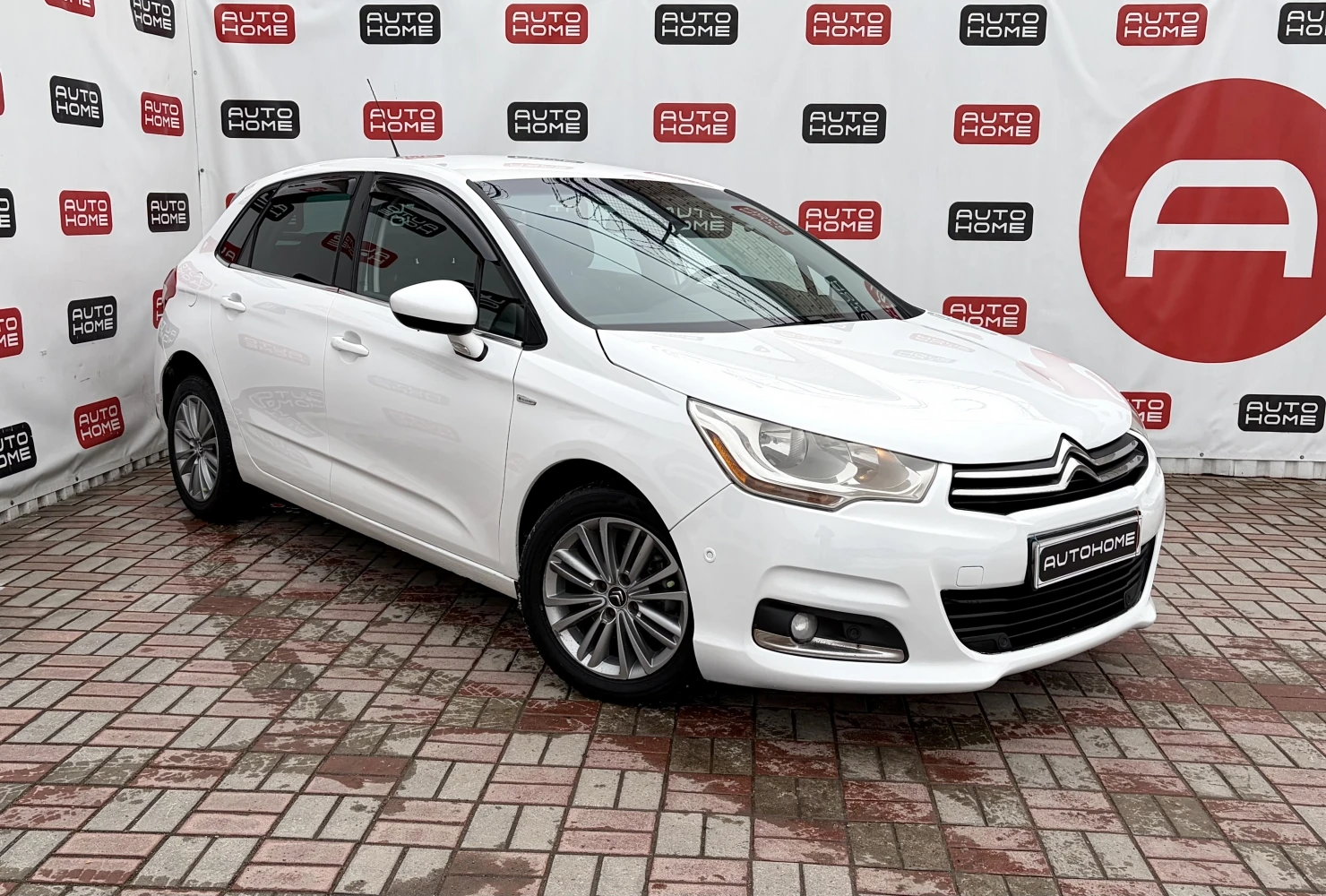 Citroen C4, 2011г, передний привод, автомат