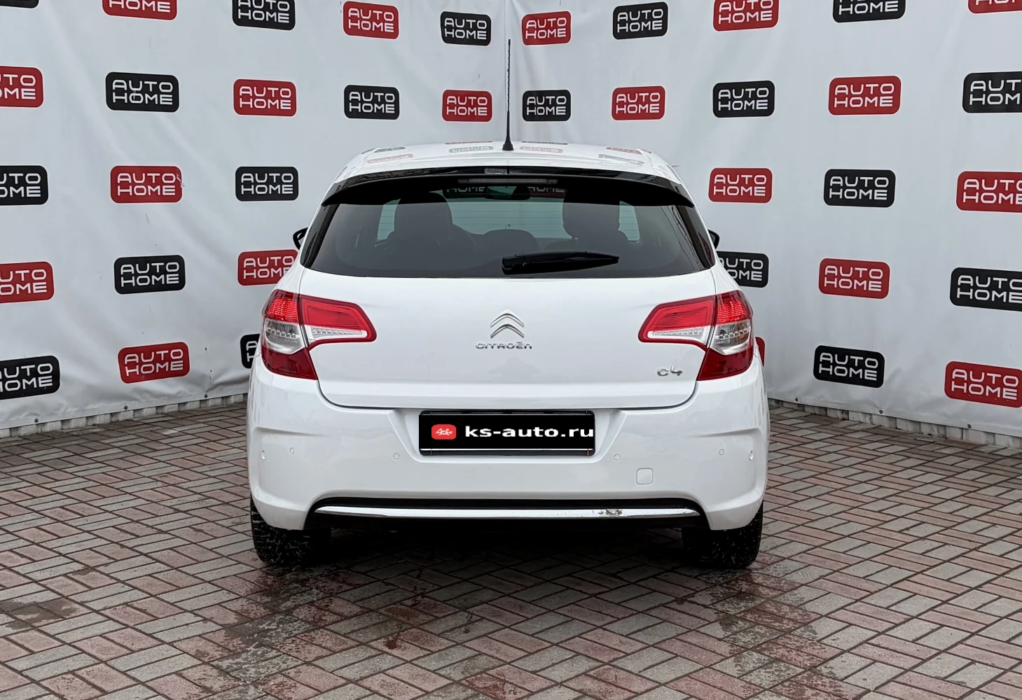 Citroen C4, 2011г, передний привод, автомат