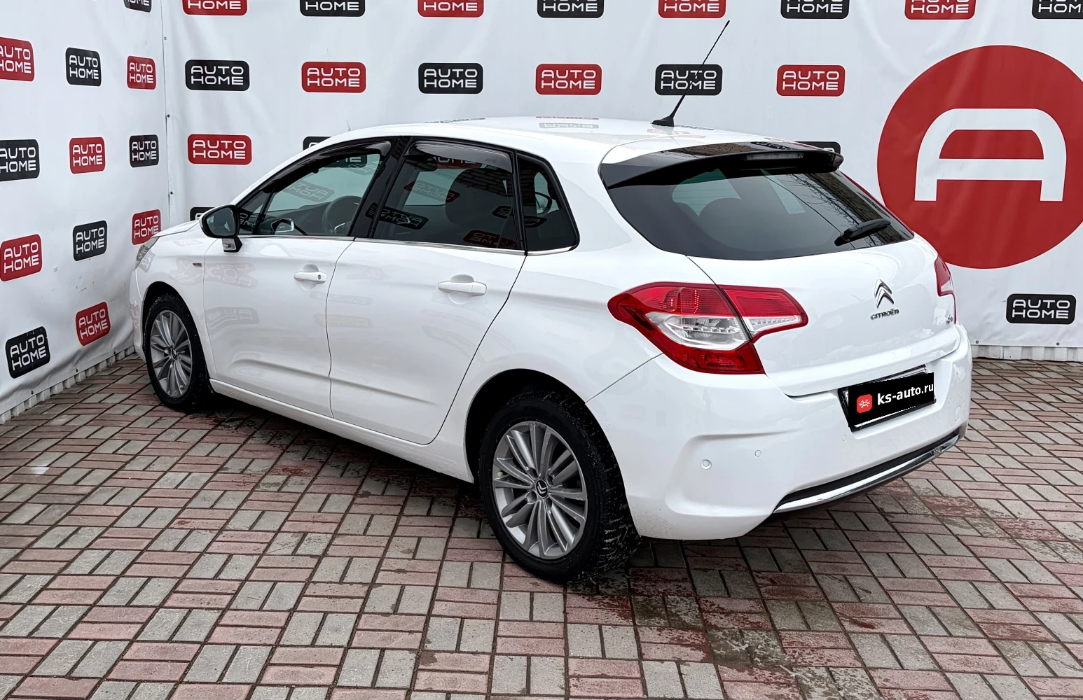 Citroen C4, 2011г, передний привод, автомат