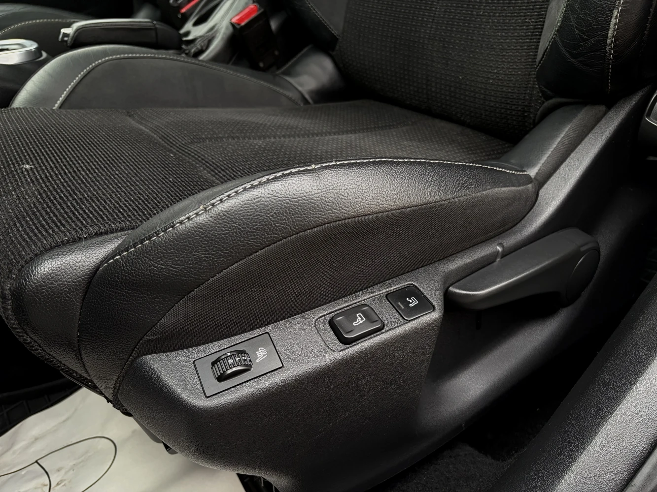 Citroen C4, 2011г, передний привод, автомат