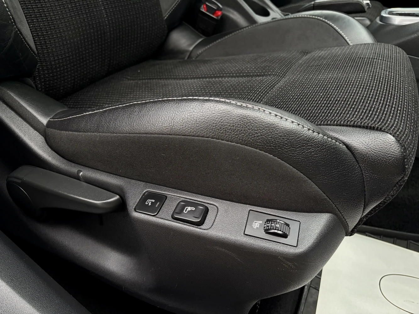 Citroen C4, 2011г, передний привод, автомат