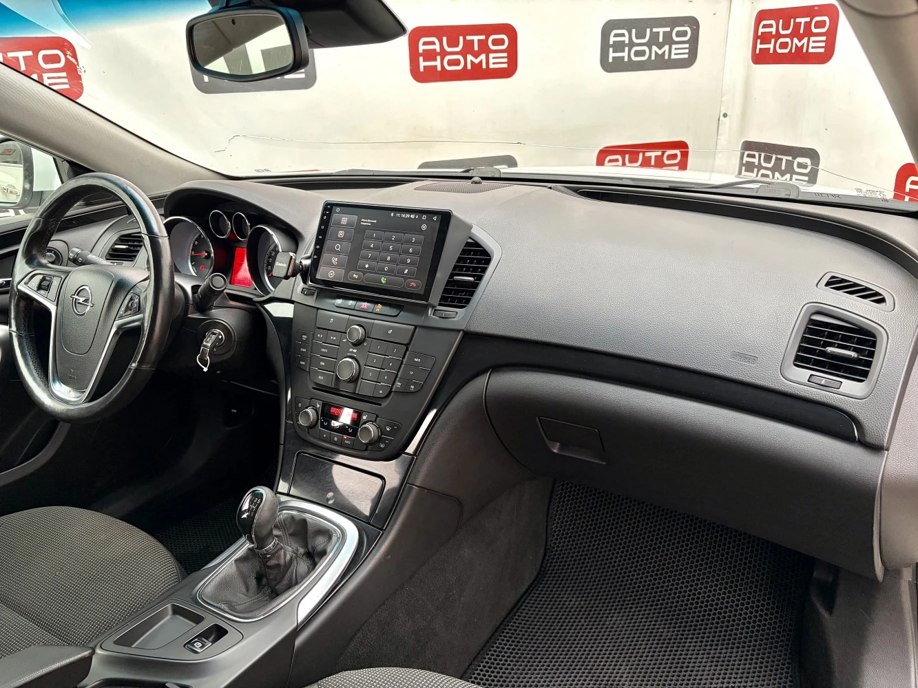 Opel Insignia, 2013г, передний привод, механика