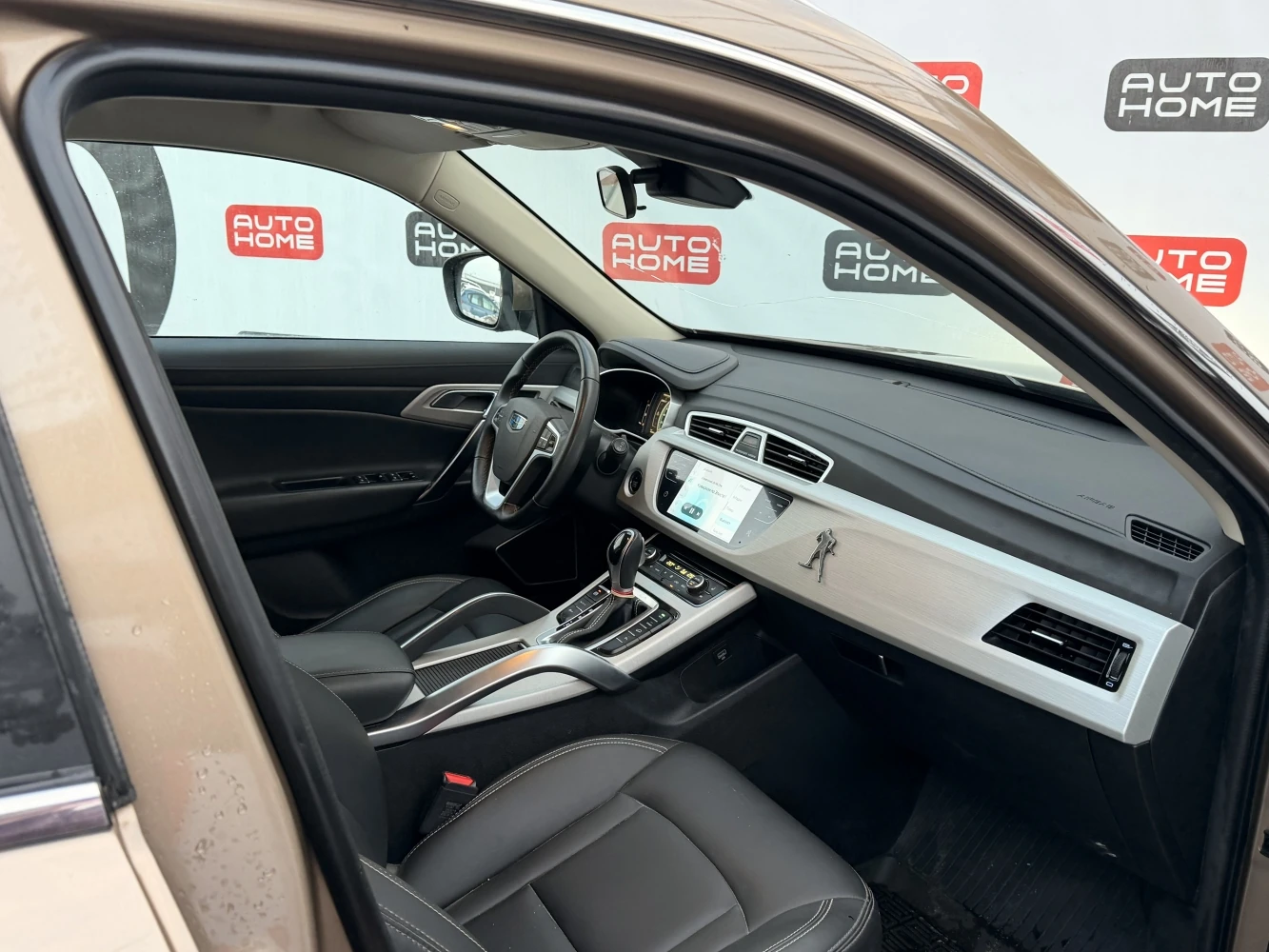 Geely Atlas, 2021г, передний привод, автомат