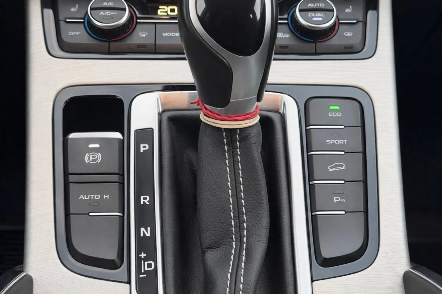 Geely Atlas, 2021г, передний привод, автомат