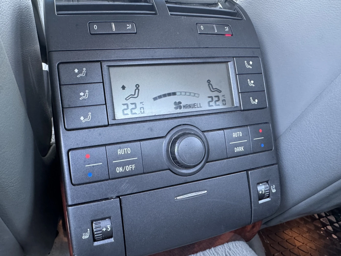 Volkswagen Phaeton, 2003г, передний привод, автомат