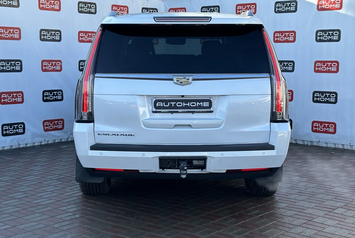 Cadillac Escalade, 2016г, передний привод, автомат