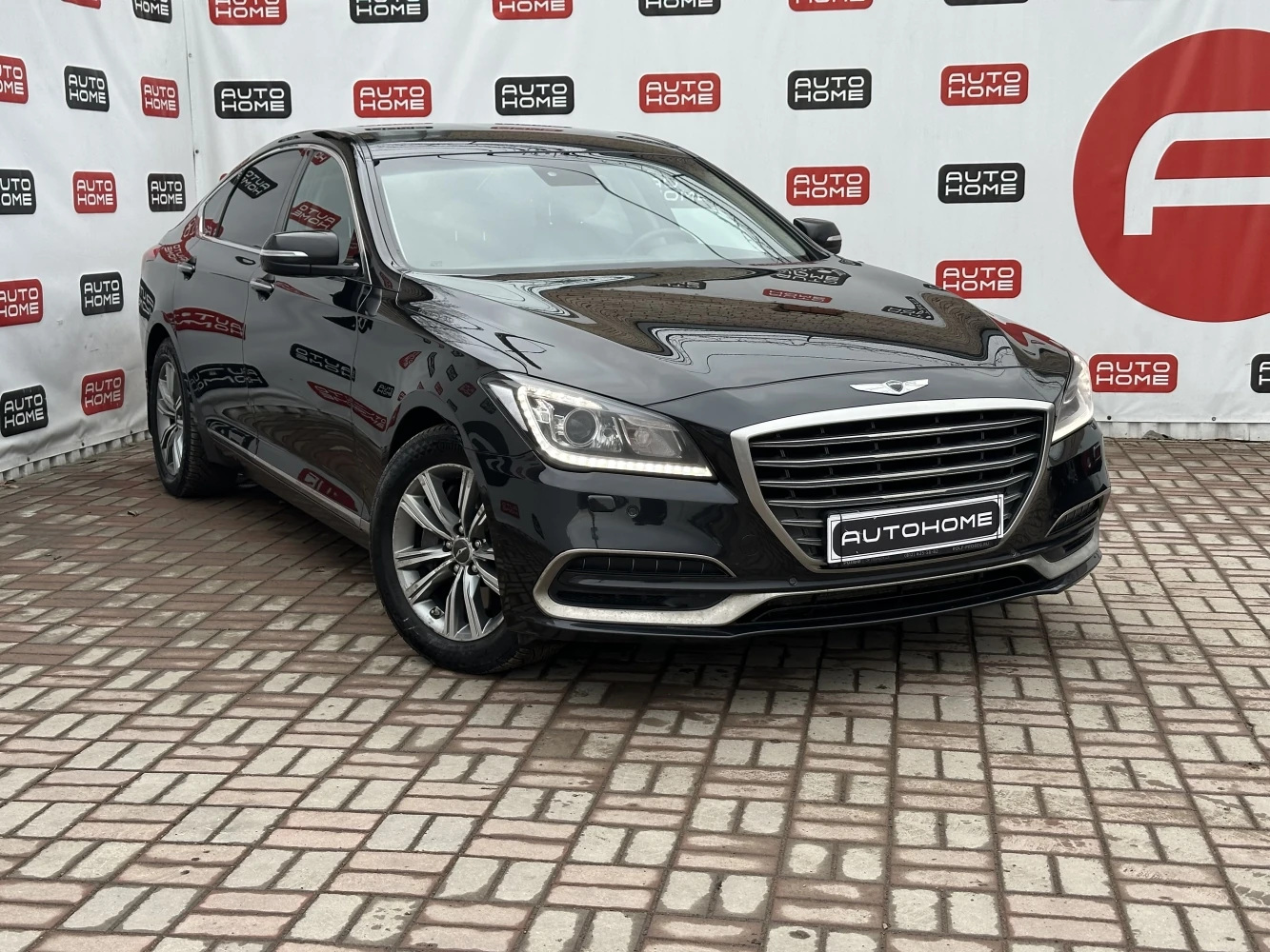 Genesis G80, 2018г, передний привод, автомат