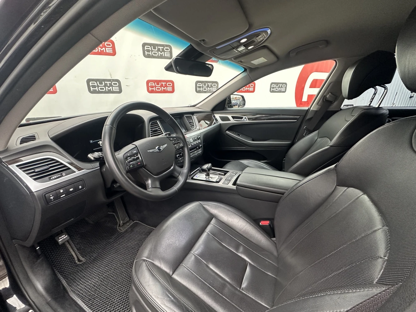 Genesis G80, 2018г, передний привод, автомат