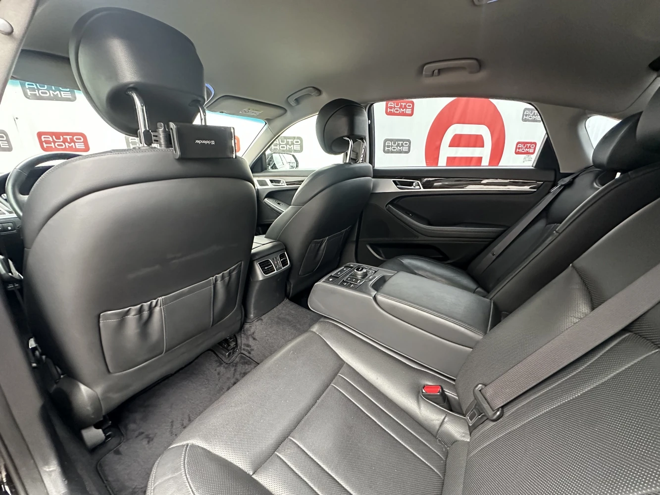 Genesis G80, 2018г, передний привод, автомат