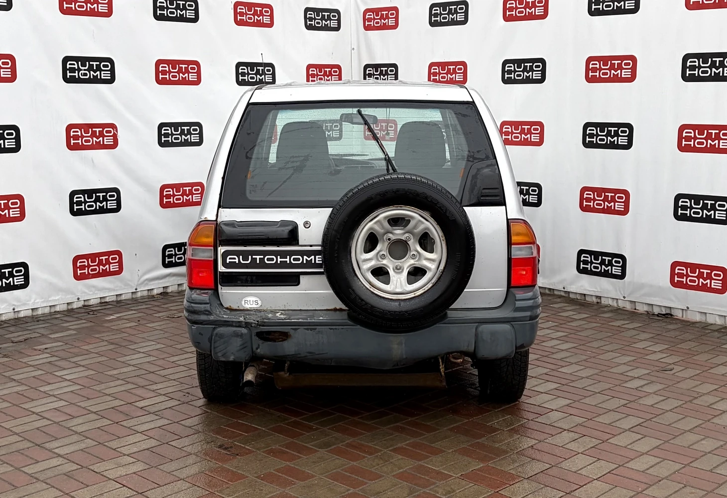 Chevrolet Tracker, 1999г, передний привод, автомат