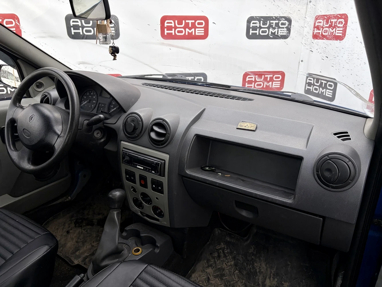 Renault Logan, 2006г, передний привод, механика