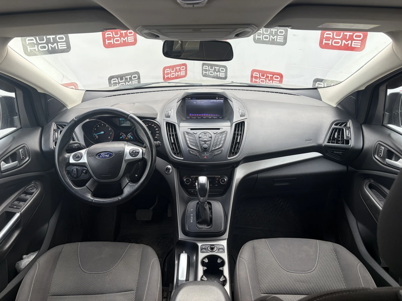 Ford Kuga, 2015г, передний привод, автомат