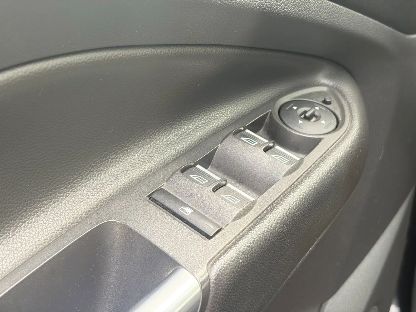 Ford Kuga, 2015г, передний привод, автомат