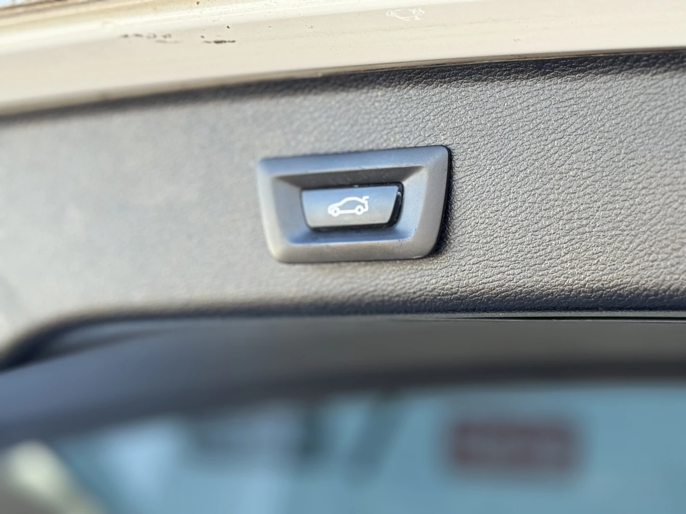 BMW X3, 2012г, передний привод, автомат